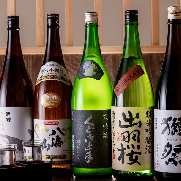 全国から取り寄せた銘酒の数々をお楽しみ下さいませ