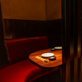 デートに最適！落ち着いた個室空間で至福の時間を2人で過ごす。