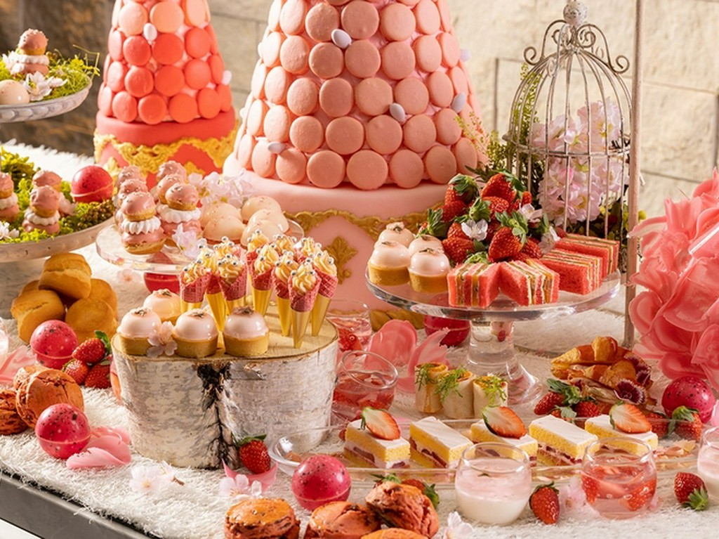 桜といちごのピンクブロッサムアフタヌーンティー