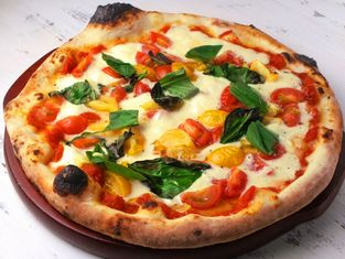 ESOLA Ueno station square store