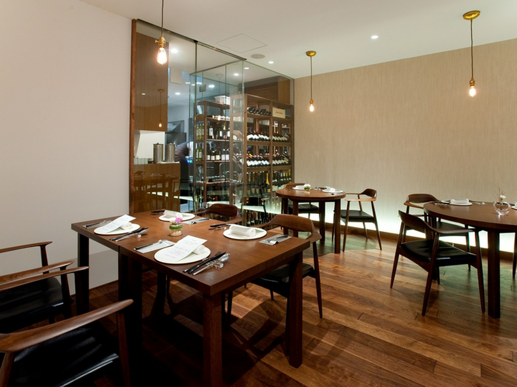 過度な装飾を排除した、スタイリッシュな空間