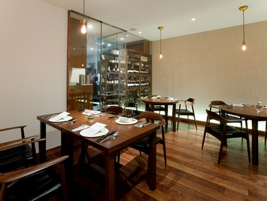 過度な装飾を排除した、スタイリッシュな空間