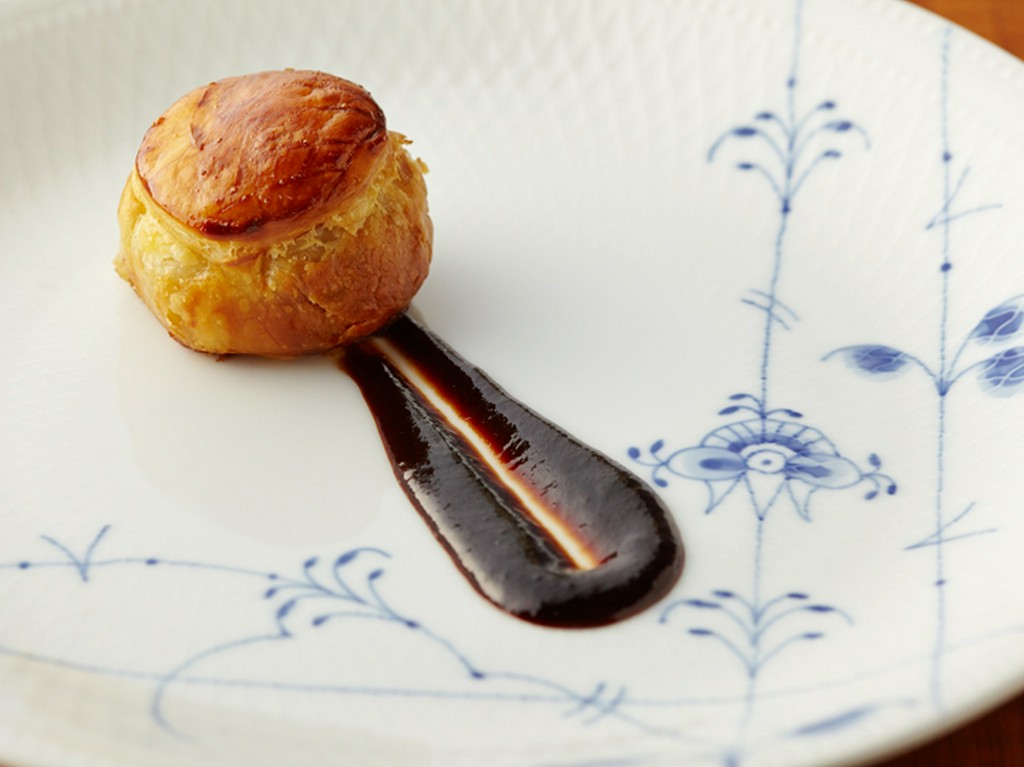 ～プレメイン～　パイ包み焼き　ガストリックソース