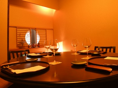 凛とした空気の中から垣間見える、移りゆく箱庭の四季