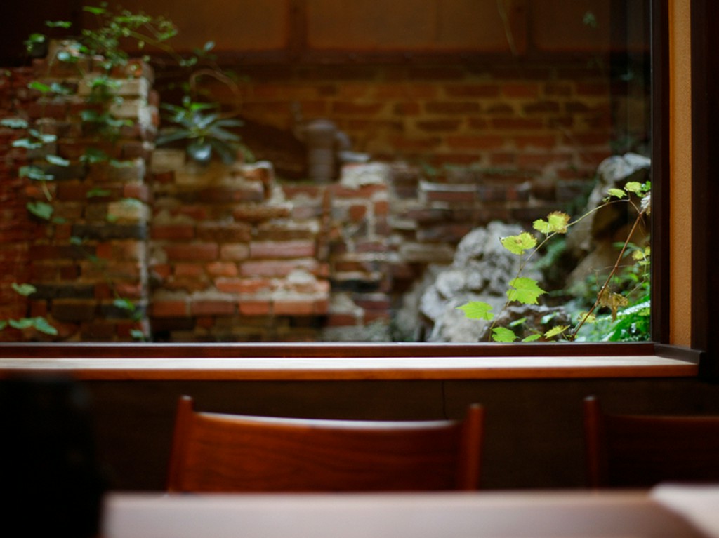 隅々までこだわった空間は、新鮮さと懐かしさを同時に楽しめます