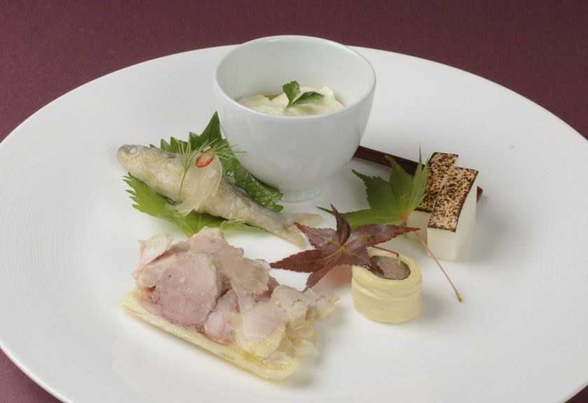 お酒のアテを少しずつの、左党歓喜の一皿『前菜の盛り合わせ』