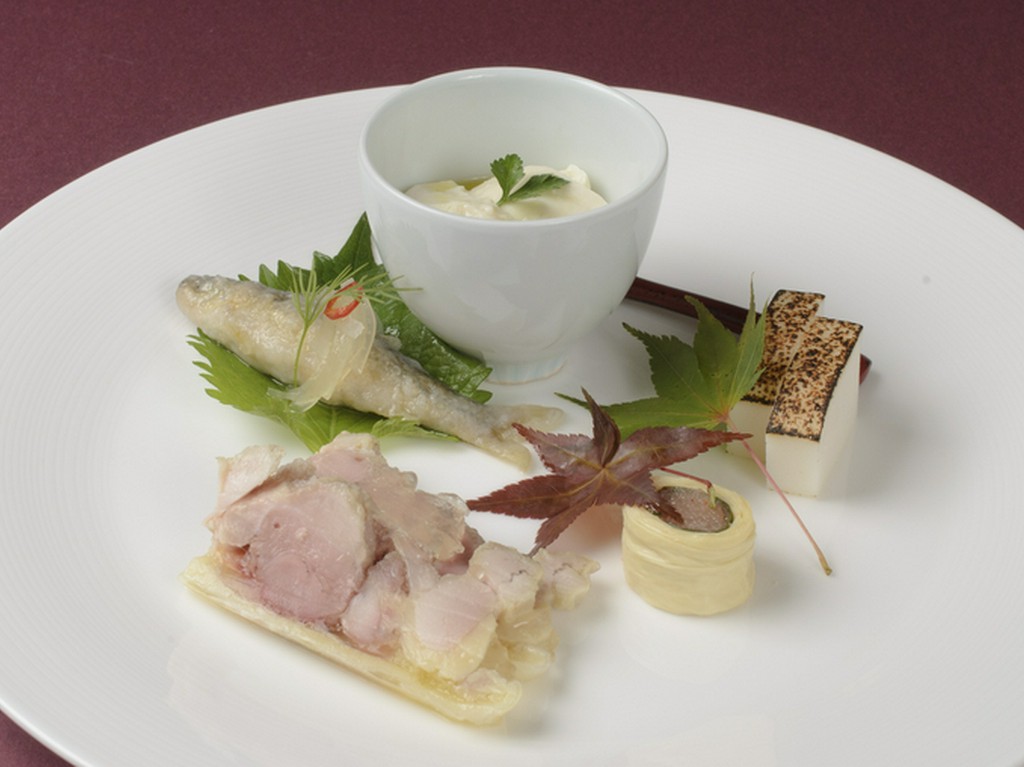 お酒のアテを少しずつの、左党歓喜の一皿『前菜の盛り合わせ』