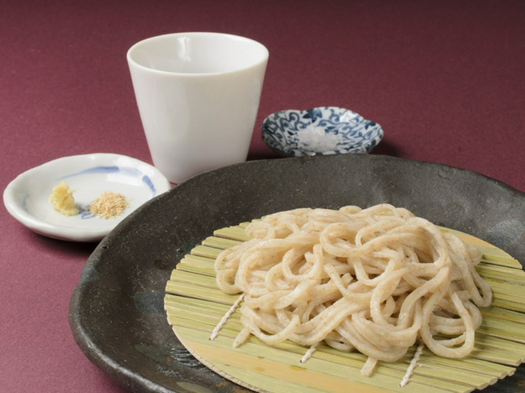 蕎麦職人の執念が生み出した、蕎麦代わりのスペシャリテ『麦きり』