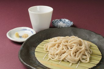 蕎麦職人の執念が生み出した、蕎麦代わりのスペシャリテ『麦きり』