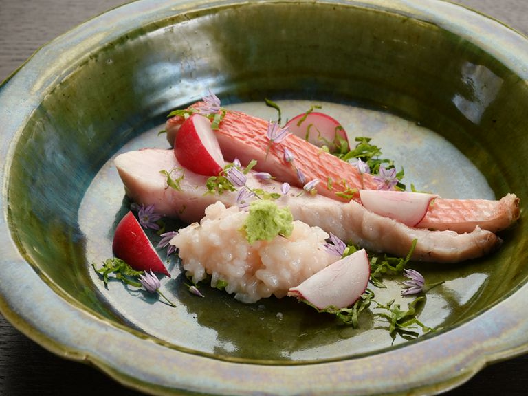 試行錯誤の上たどり着いたスペシャリテ『金目鯛のこなれ鮓』