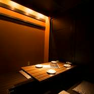 【真空管】の人気の秘密は細部にまで手を抜かないおもてなしの心。お子さま連れも、気兼ねなく利用できるので、ママ同士やご家族にもぴったり。ホスピタリティー溢れる居酒屋で、心温まる忘年会はいかが。