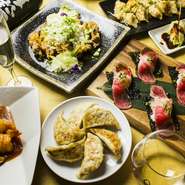 某中華料理屋で8年間修業した店主が本格中華料理や日本酒を提供。