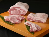 キメ細かな肉質と弾力のある触感。口に入れた瞬間に広がる脂の甘みがたまりません。