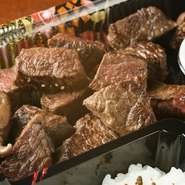 国産牛ﾎﾙｽﾇｷやわらかいﾓﾓ肉をたっぷり150ｇ入ったお弁当。