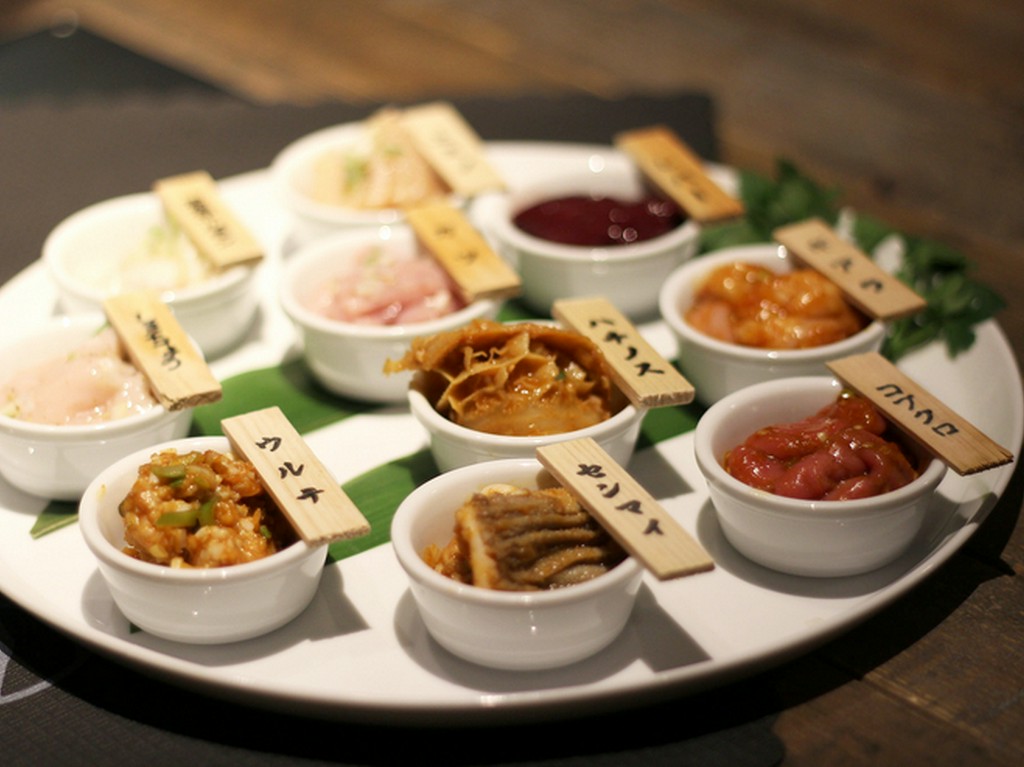 手間暇かけて丁寧に仕込んだ絶品ホルモン