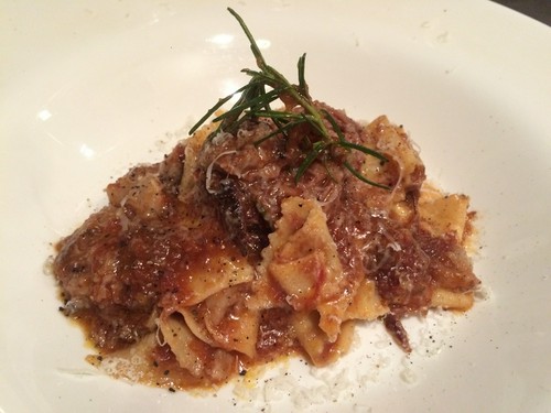 猪のランブルスコ煮込み～自家製パッパルデッレ～