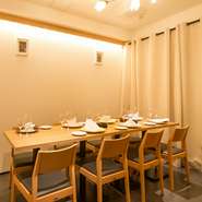 個室５～８名様まで・半個室４～５名様までのお席があります。
根県の食材をし用意した本格イタリアンです。
金川シェフの心を満たす一皿をご堪能下さい！
