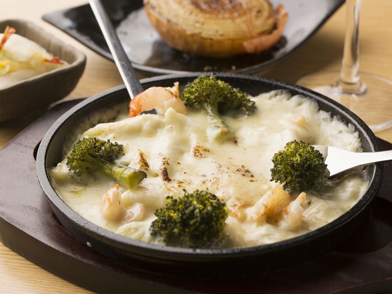 野菜がごろっと!クリーミーな『鉄皿グラタン』