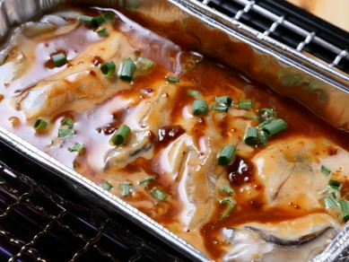 赤味噌の甘みと牡蠣の出汁のハーモニー『牡蠣土手味噌焼』