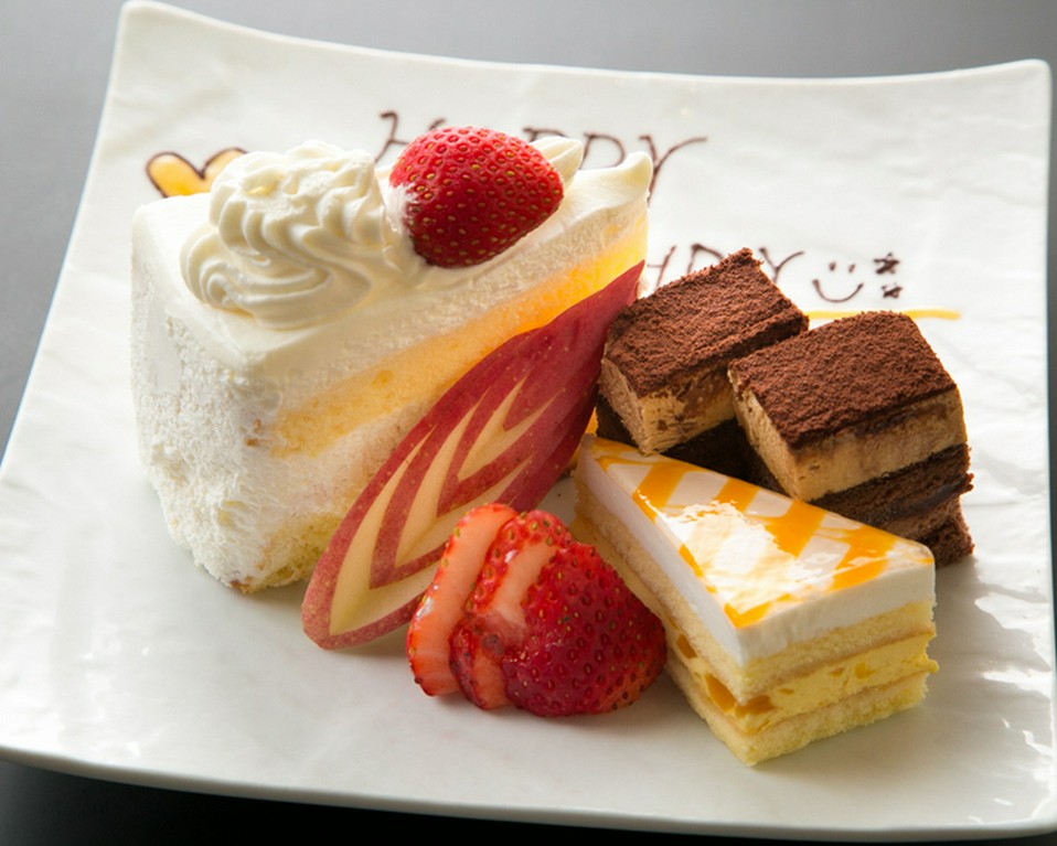 記念日・誕生日の方、メッセージ入りデザートプレートサービス！