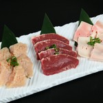 和牛ハツ/コリコリ/特上ミノ
色々なホルモンを少しずつ…
お気に入りが見つかったら単品で!