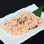 切り込みのないほうを先に焼きます!
ホルモンの人気メニューです!