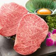 すき焼きではなく『焼すき』です！
さっと焼いて生卵につけて召し上がれ！