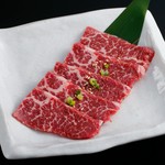 当店のお肉は冷凍品ではなく“生”なんです!
お手頃な価格のお肉でも“生”!
なのでメニューにも”生”を表記しています!