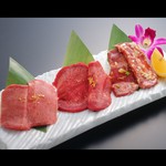 ・ライス
・サラダ
・小鉢
・牛肉煮込み
・スープ