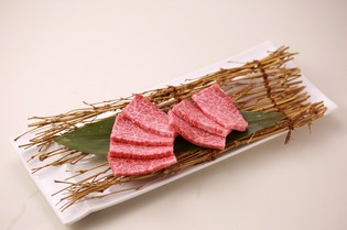 牛肉の中でも一番脂がのっている部位「ざぶとん」