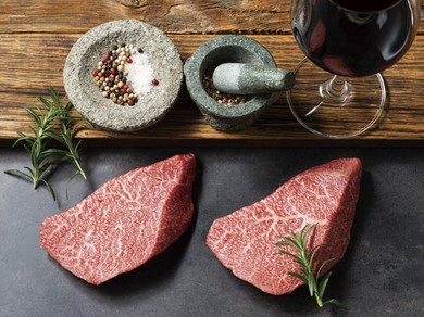 肉本来の旨みを味わえる、お店自慢の上質な牛肉