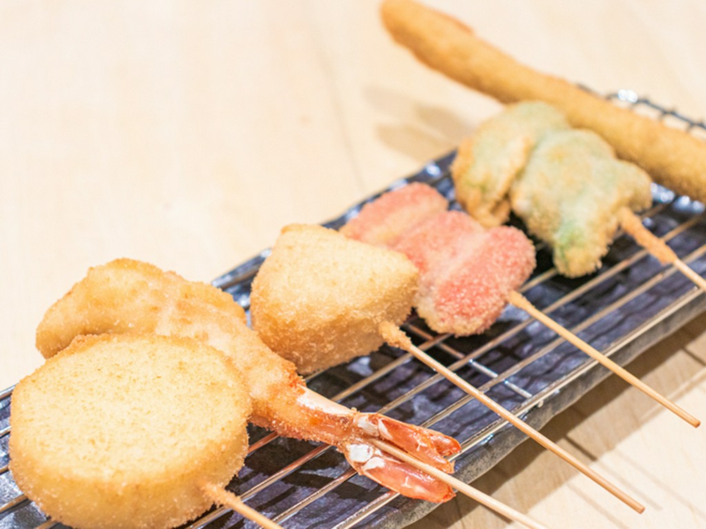 ヘルシーオイルで揚げた串かつ！あっさりしていると人気(^^)