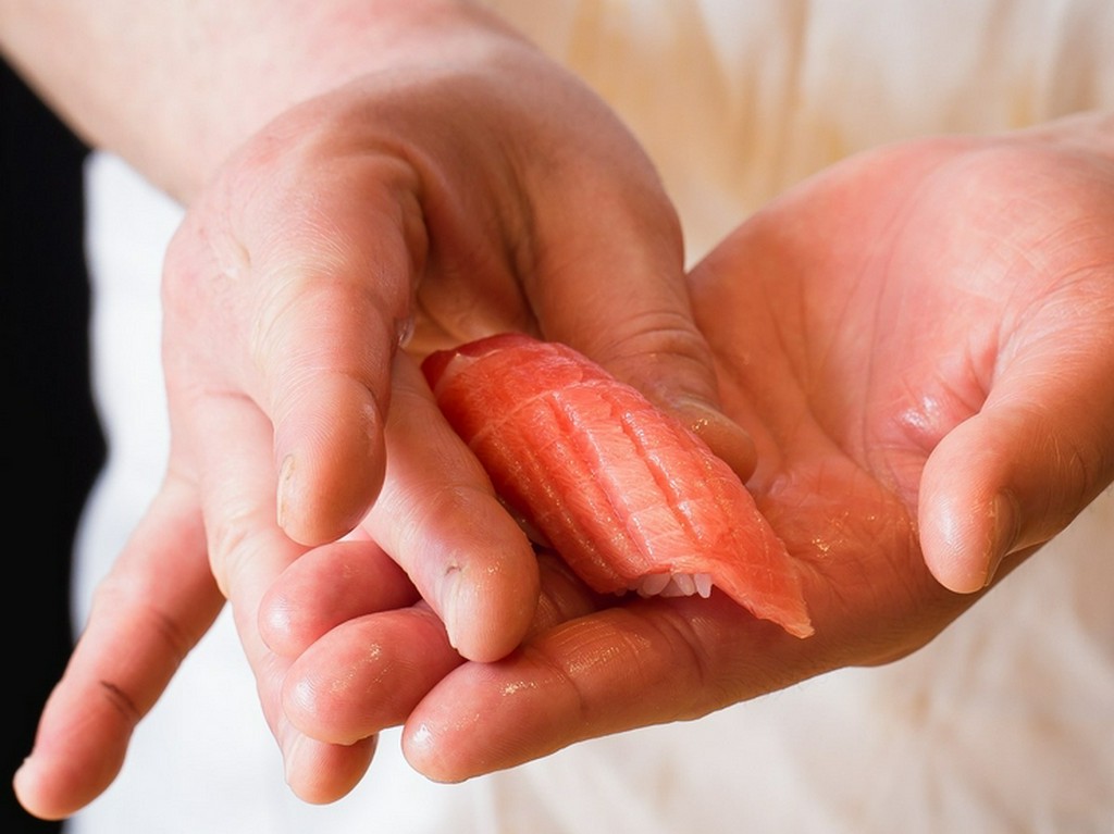 厳選まぐろに金芽米