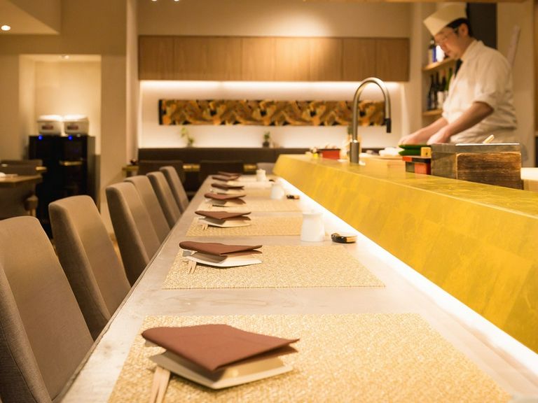 自分のペースで料理とお酒を味わえるのが、一人飲みの醍醐味