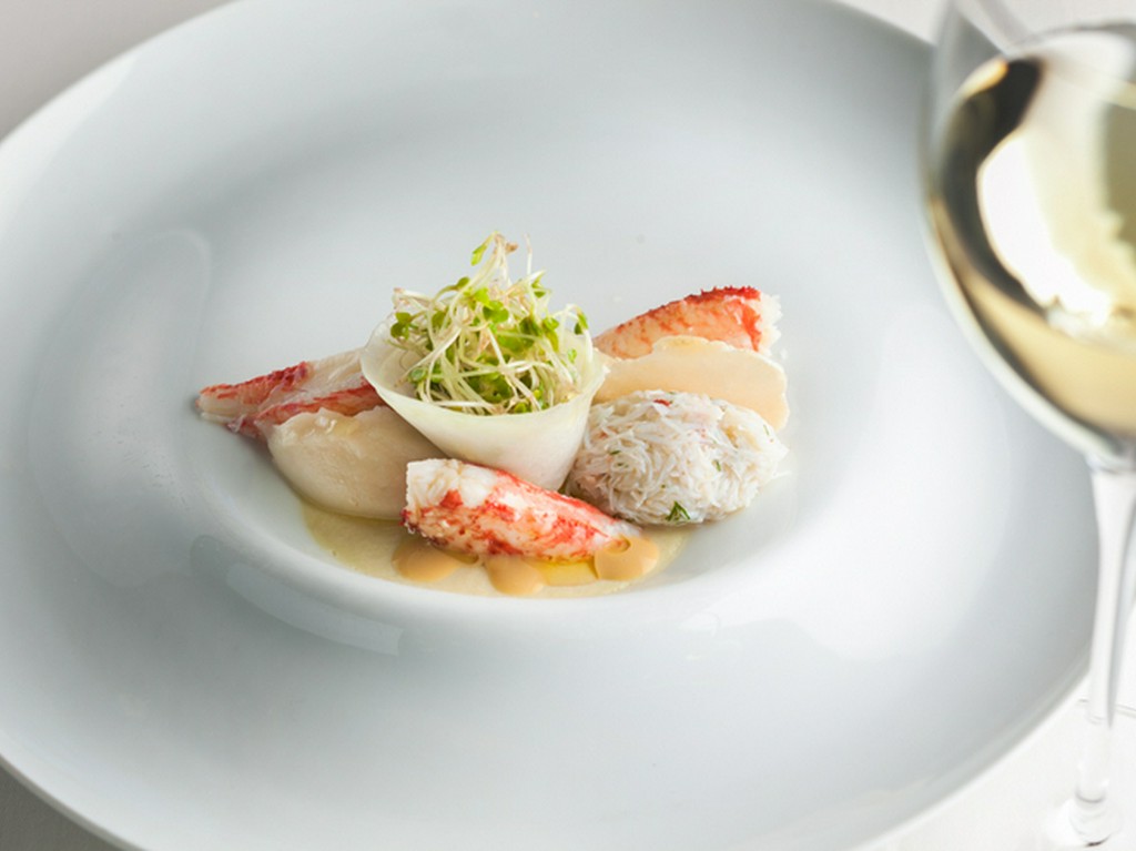 海と山の逸品が見事に調和する『毛ガニとコールラビのラグー ハニートリュフ』
