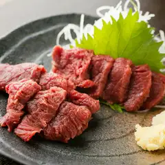 やっぱりはずせない、新庄名物『馬刺し』