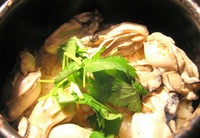 能登牡蠣の土鍋ごはん 　2人前　2480円 

のどぐろの土鍋ごはん 　2人前　2980円

鶏と茸（きのこ）の土鍋ごはん 　2人前　1980円 

魚沼産岩魚（いわな）の土鍋ごはん 　2人前　2280円 