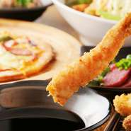 串揚げ&一品料理が食べ放題、ドリンク飲み放題付きのコースをご用意致しております。多彩な料理とドリンクをご用意しておりますので、歓送迎会、女子会など各種ご宴会で是非ご利用下さい。