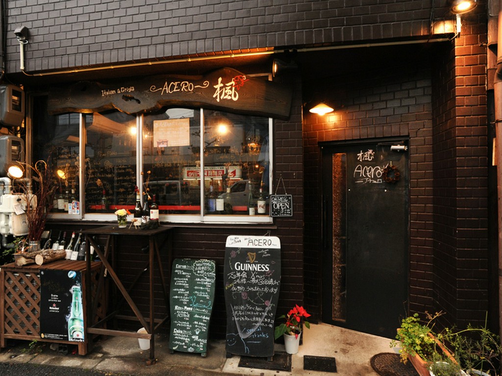 人数やシーンに合わせフロアをアレンジ。パーティーコースも充実