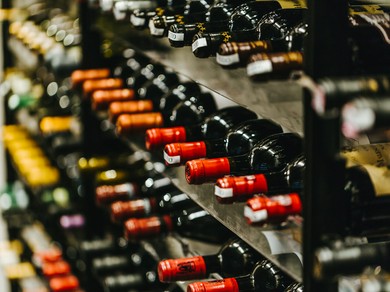 イタリアワインを中心に豊富な品揃え！