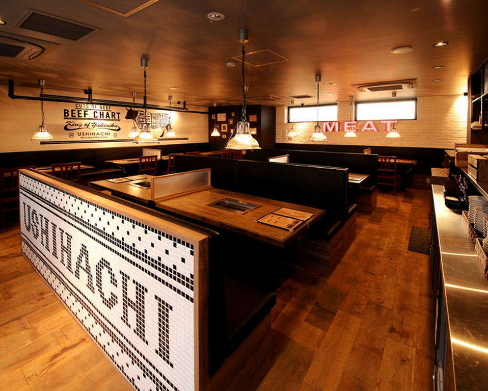 1時間に1度アルコール消毒や店内の換気他を徹底し行っております