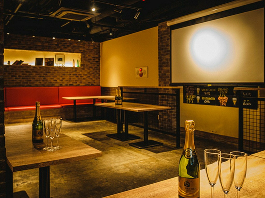 最大110名までの貸切宴会が可能。笑顔あふれる楽しい時間を満喫