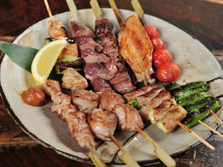 ほどよい焼き加減の『たっぷり串焼き10本セット』
