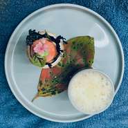 ＊食物アレルギーの有無（苦手食材等）を御予約時に必ずお知らせ下さいませ。
＊長時間低温調理を用いた火入れで御予約時間の前より調理が開始されております。どうぞお時間にご来店下さいますようお願い致します。