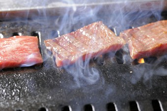 肉はすべてが一級品『らんぷとさがりの盛り合わせ』