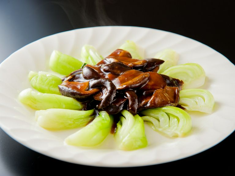 旨み濃厚で見た目も美しい『チンゲンサイと椎茸の炒め物』