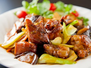 柔らかくてくせがない『豚足の醤油煮込み』
