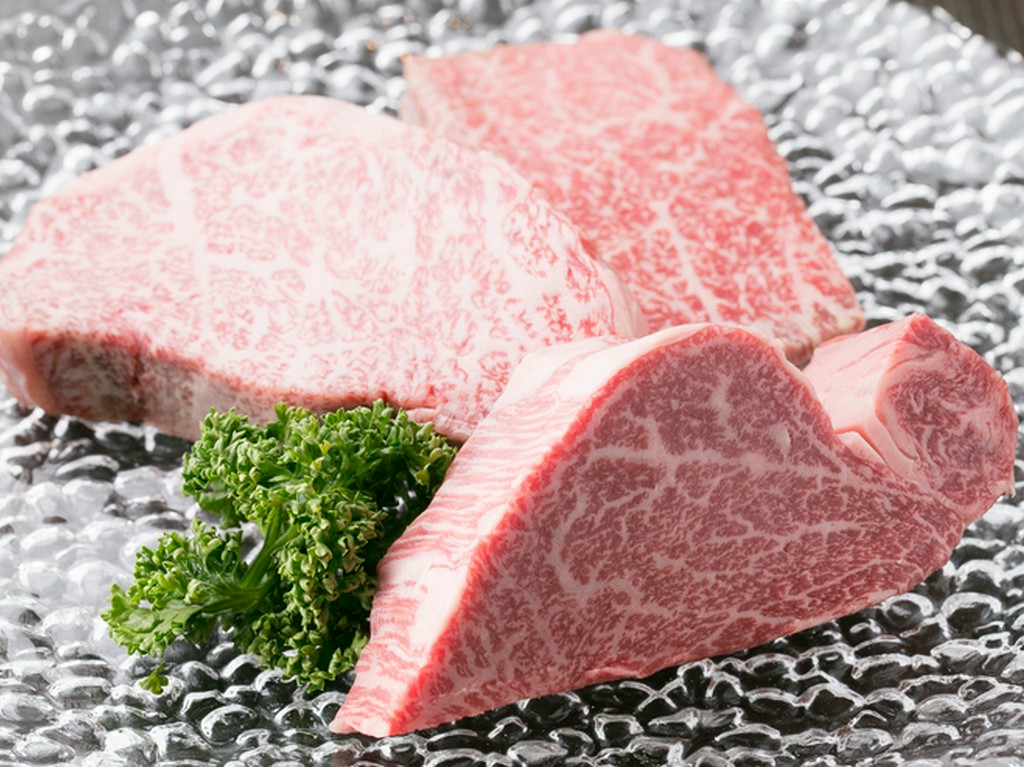 厳選された高級和牛『尾崎牛（宮崎）』