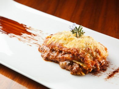 中はもっちり、表面はパリッとしたサクサク食感の『ラザニア』