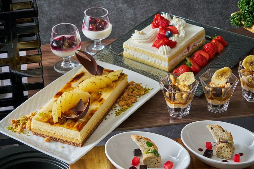 目にも楽しい。色とりどりのスイーツの数々